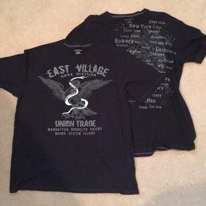 2 DKNY men’s t-shirts